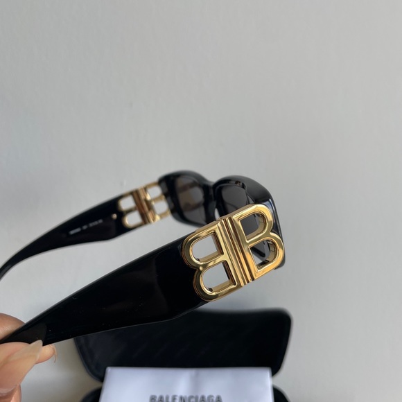 BALENCIAGA DYNASTY RECTANGLE SUNGLASSES IN BLACK - Picture 3 of 4